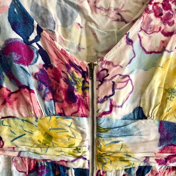 Floral Top - Picture 2 of 2